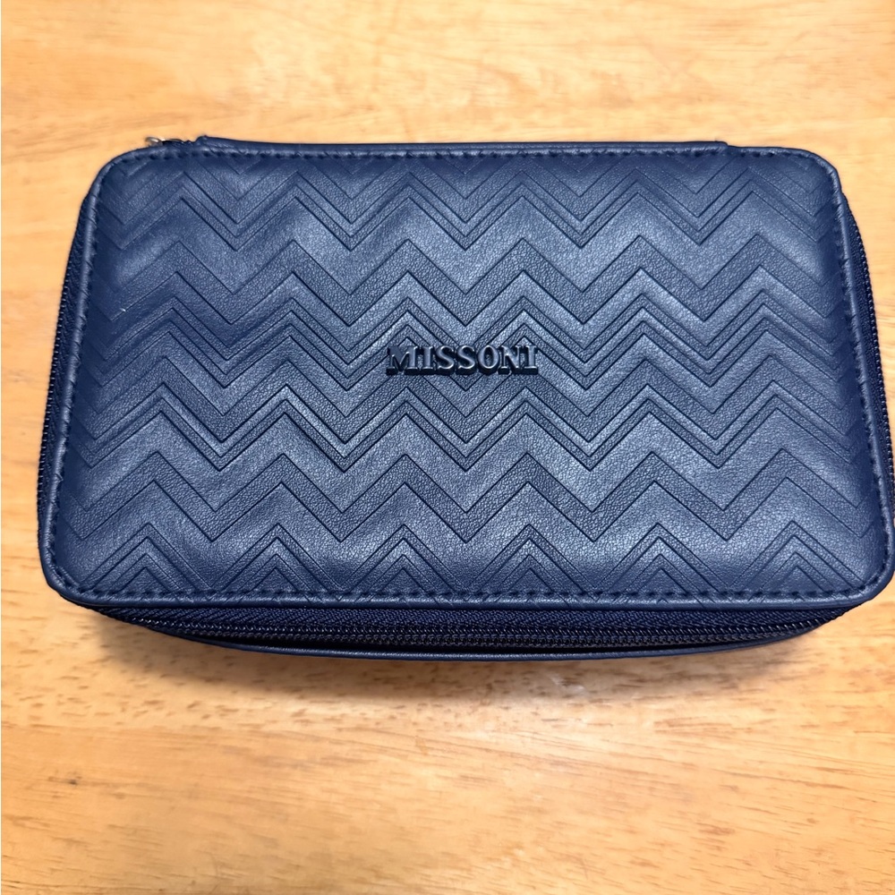 Missoni for Delta Toiletry bag